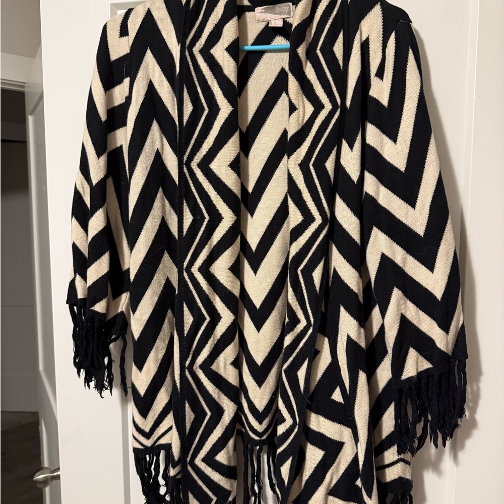 Chevron Patterned Fringe Cardigan
